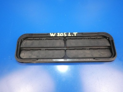 Mercedes c klasa w205 решётка вентиляционная багажника левый задний фото №1