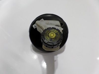 Renault clio iv усилитель тормозов насос тормозная 472109569r фото №1