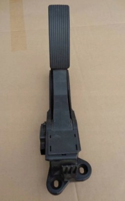 Mercedes ml w164 потенциометр педаль газа фото №1