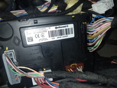 Renault express ii модуль bcm 284b12939r фото №1