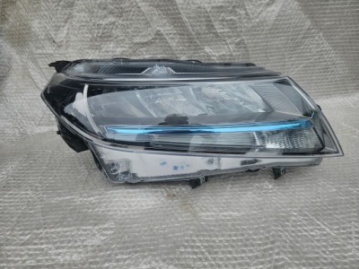 Suzuki vitara 3 рестайлінг  фара full led правий 100-7r016 bdb фото №1