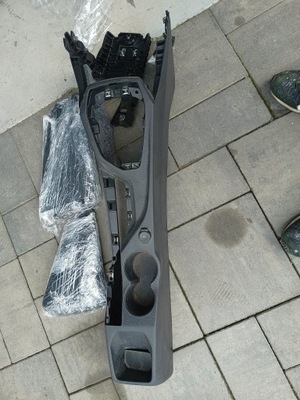 Peugeot 208 ii тунель середній europa фото №1