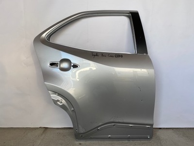 Toyota yaris cross двері задні праве задня фото №1