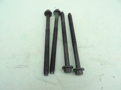 Болт головки hyundai 1,6crdi d4fe 22321-2u000 фото №1