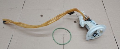 Помпа насос пального mercedes w204 1.8 фото №1