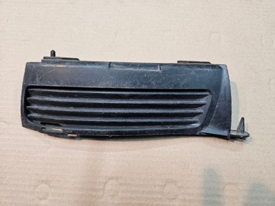 Toyota avensis verso решётка бампера левая фото №1