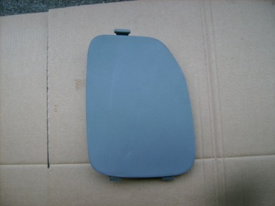 Крышка бардачка багажника левая toyota avensis verso 64766-44030 фото №1