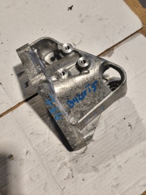 Volvo xc60 2 xc40 2 2.0 b кронштейн підпора піввісь 32428049 фото №1