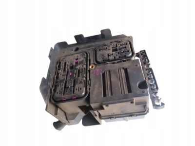 Коробка предохранителей audi a3 8p 1.8 бензин 2003-2013 год 1k0937311b фото №1