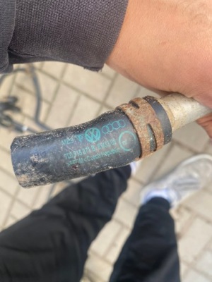 Трубка audi q7 7lo 815 371b фото №1