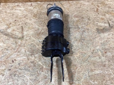 Амортизатор перед лівий porsche taycan 9j1616037e !перевірений! фото №1