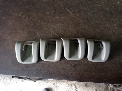 Audi a3 8p - заглушка isofi 8p0887233 фото №1