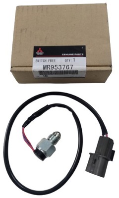 MITSUBISHI PAJERO SENSOR ZALACZENIA DE EJE PARTE DELANTERA  