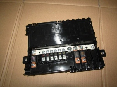 Jaguar f-pace коробка предохранителей hk8314516ae фото №1