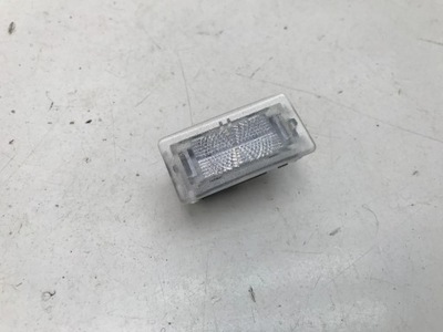 Tesla model y 2023 лампа освещение салона 16344409-b8-b фото №1