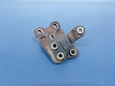 Toyota aygo i 1.0 69km кронштейн кронштейн двигателя фото №1