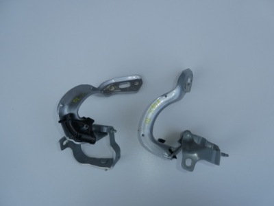 Audi a4 b8 петля крышки 8k9827300 фото №1