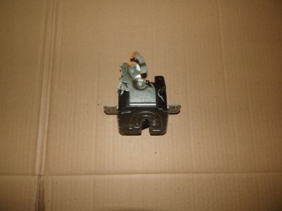 Замок кришки задня задній colt vi 04-08r. фото №1