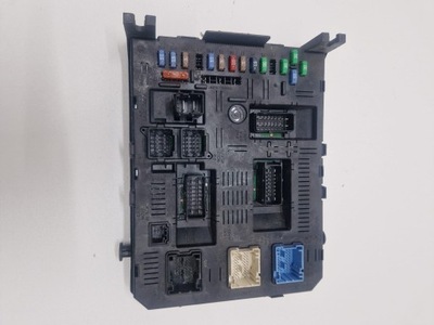 Коробка запобіжників citroen 21676031-5b фото №1