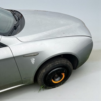 Alfa romeo 159 крила правий перед передній фото №1