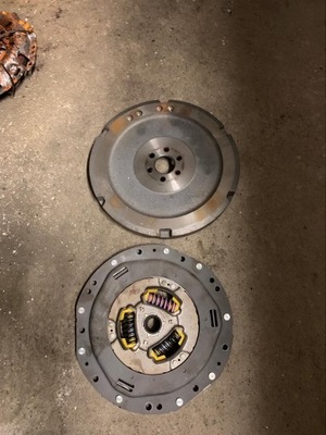 Toyota yaris iii hyb сцепление фото №1