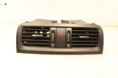 Решітка обдув середня skoda roomster fl 5j0820951 фото №1