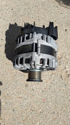 Генератор renault scenic iv 1,7 dci 231005113r фото №1