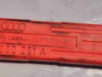 TRAGALUZ OSTRZEGAWCZY AUDI 8D9860251A  