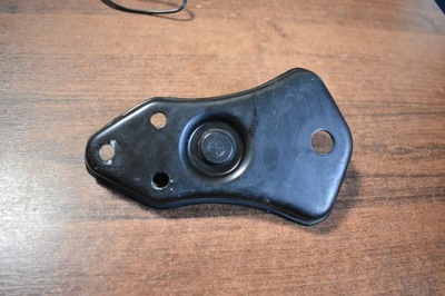 Кронштейн кронштейн підрамник mercedes 1 фото №1