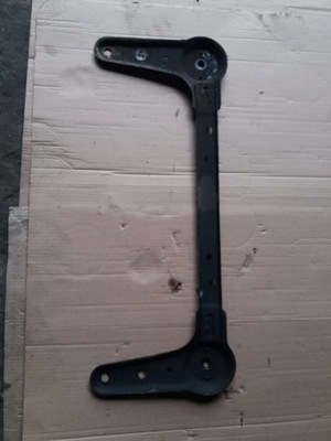 Nissan pulsar балка кронштейн фото №1