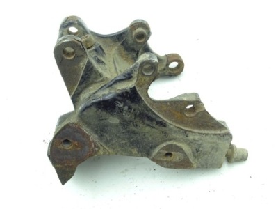 Peugeot 306 98-02 1.9 td d8a кронштейн кронштейн генератора фото №1