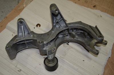 Кронштейн держатель генератора audi vw porsche 022260087f фото №1