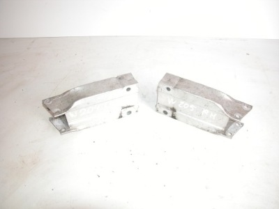 Mercedes c-klasa w204 зона деформации шток правая фото №1