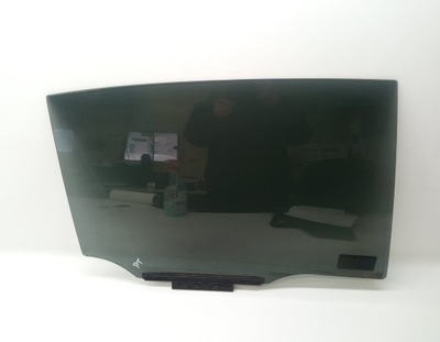 Стекло боковая правая задняя дверь subaru xv i фото №1