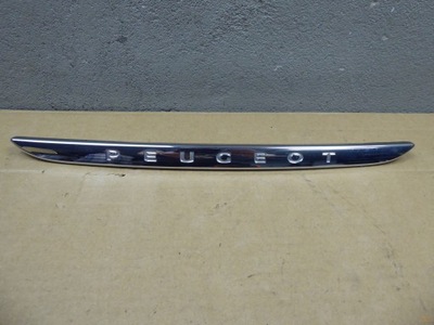Молдинг крышки задняя хром peugeot 208 фото №1