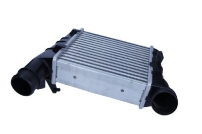 Ac680187 maxgear інтеркулер audi a4/ exeo фото №1