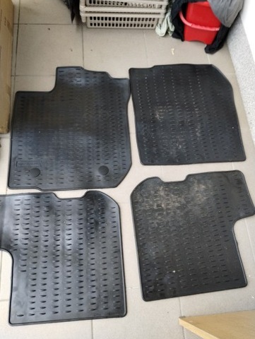 COVERING FOR DACIA SANDERO, ORIGINAL MATS  