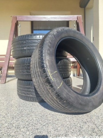 ШИНИ ЛІТНІ BRIDGESTONE DUELER H/T 684 II 235/55 R19 