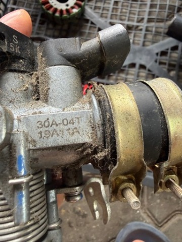 ДРОСЕЛЬНА ЗАСЛІНКА СКУТЕР JUNAK , BARTON 137 QMB 