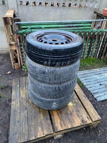 TIRES ON FELGACH STEEL  