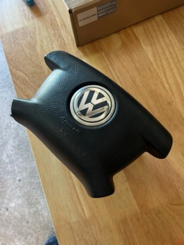 ПОДУШКА БЕЗПЕКИ AIR BAG ВОДІЯ VW T5 TRANSPORTER MULTIVAN 7H0880201J 
