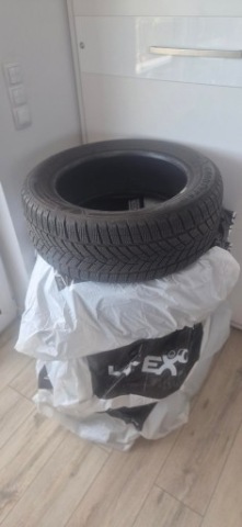 КОМПЛЕКТ 4 SZT. - ШИНИ ЗИМОВІ 235/55/R18 - GOODYEAR ULTRAGRIP PERFORMANCE 3 