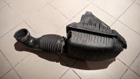 КОРПУС КОРОБКА ФІЛЬТРА ПОВІТРЯ CHRYSLER 300C 5.7 DODGE 04861843AB 