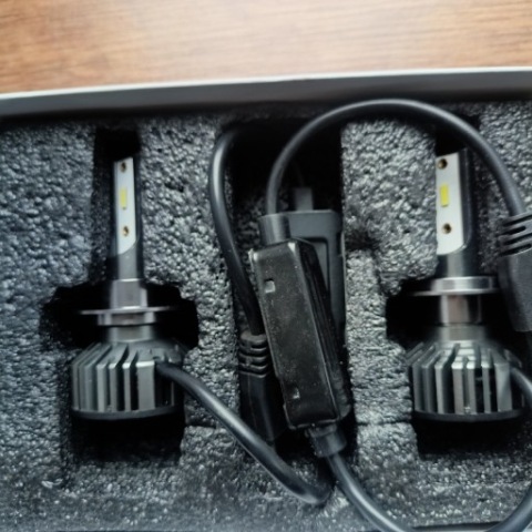 ЛАМПОЧКИ H7 LED (СВІТЛОДІОД) JASNOSC 6000K 