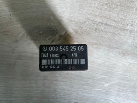 РЕЛЕ НАСОСУ ПАЛИВА MERCEDES W126 SEC W107 SL 0035452505 