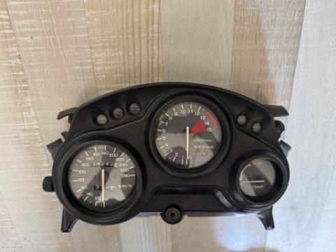 ПРИБОРНА ПАНЕЛЬ HONDA CBR 600F PC35 1999–2000 34 242 KM – РОБОЧИЙ 
