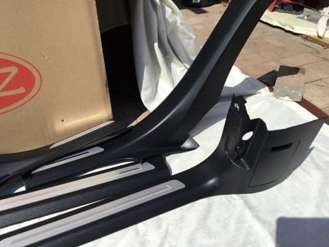 AUDI A 8 D 5 MOULDINGS FOR SILLS  