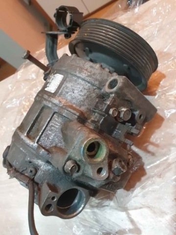 КОМПРЕСОР КОНДИЦІОНЕРА AUDI A8 D3 4.2 4E0 260 805F 