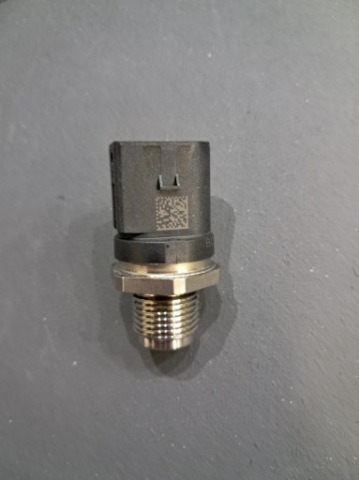 BOSCH ДАТЧИК ДАВЛЕНИЯ ТОПЛИВА 0 281 006 266 