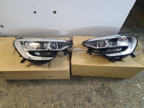 FAROS PARTE DELANTERA MEGANE IV 260603157R 260102555RR  